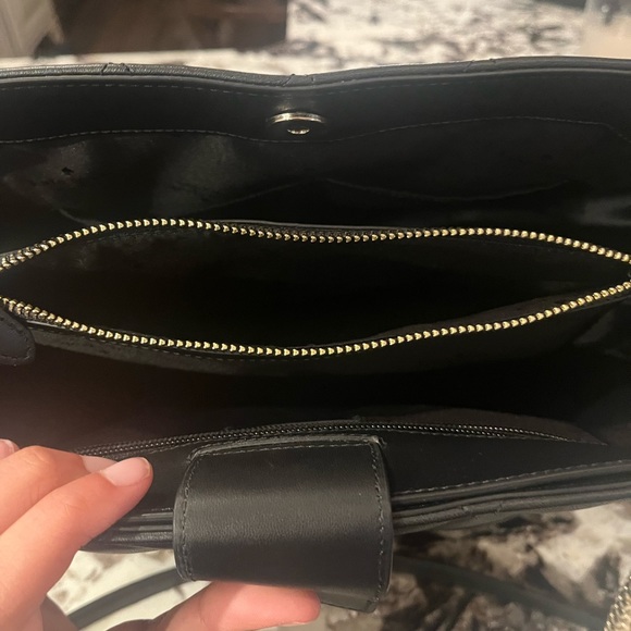 •• kate spade carey tote •• - Picture 4 of 9